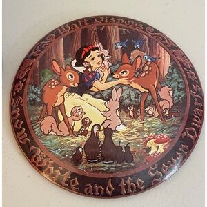 Vintage Walt Disney Snow White & The Seven Dwarfs Candy Tin